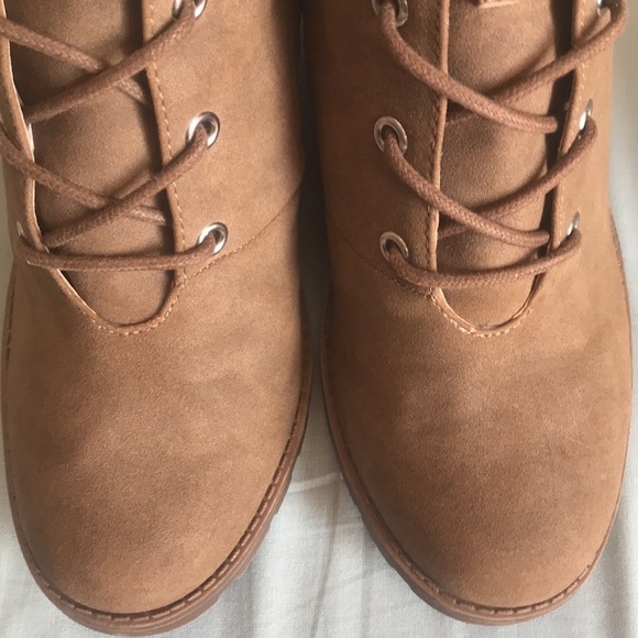 R2 Brown/tan wedge platform lace up & zip up rounded toe, ankle booties size 8.5 - Picture 5 of 11